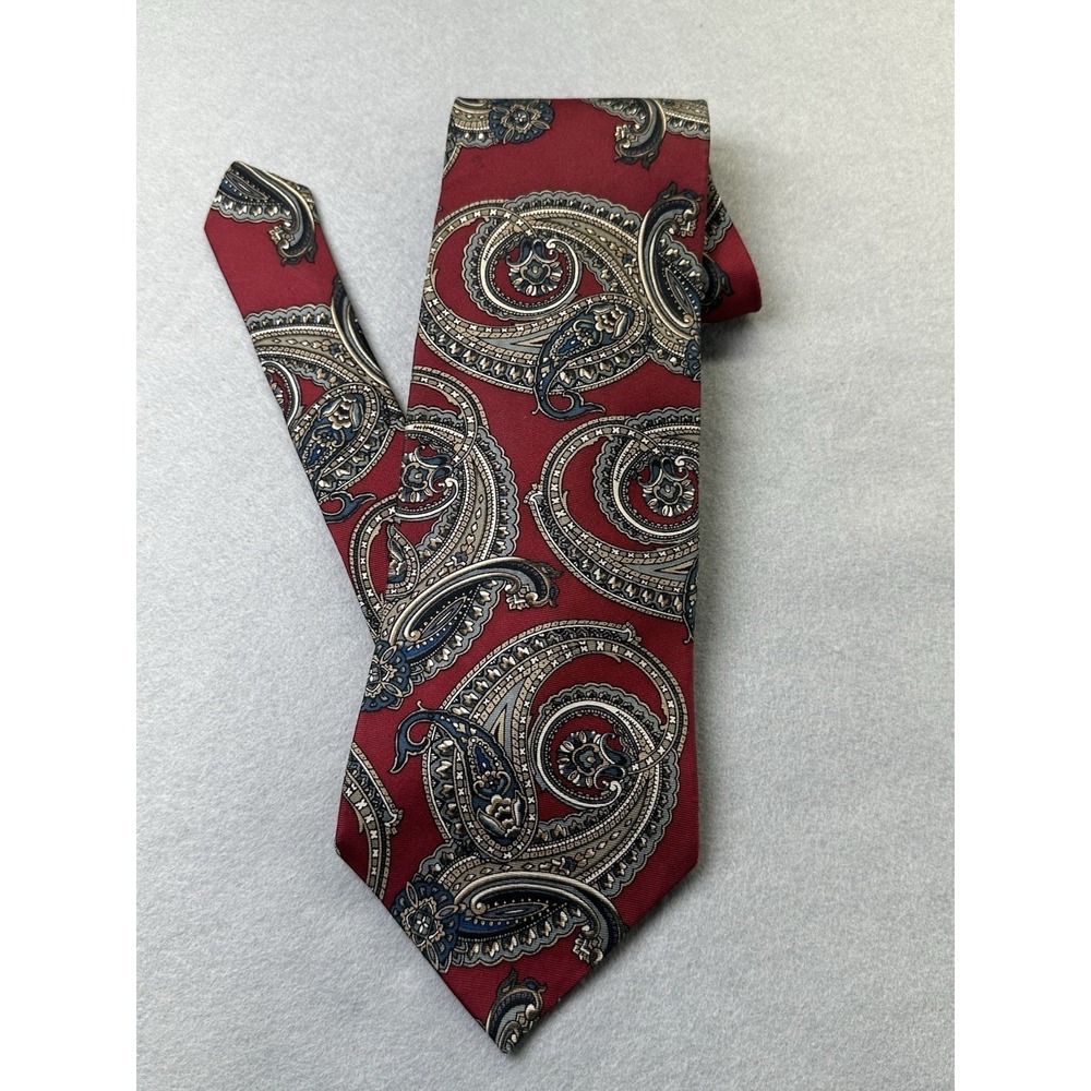 Vintage Barrington 100% Silk Paisley Necktie Red  Made In USA Men's Classic
